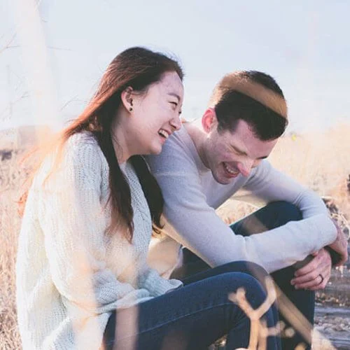 Bạn có tin vào tình yêu online không?